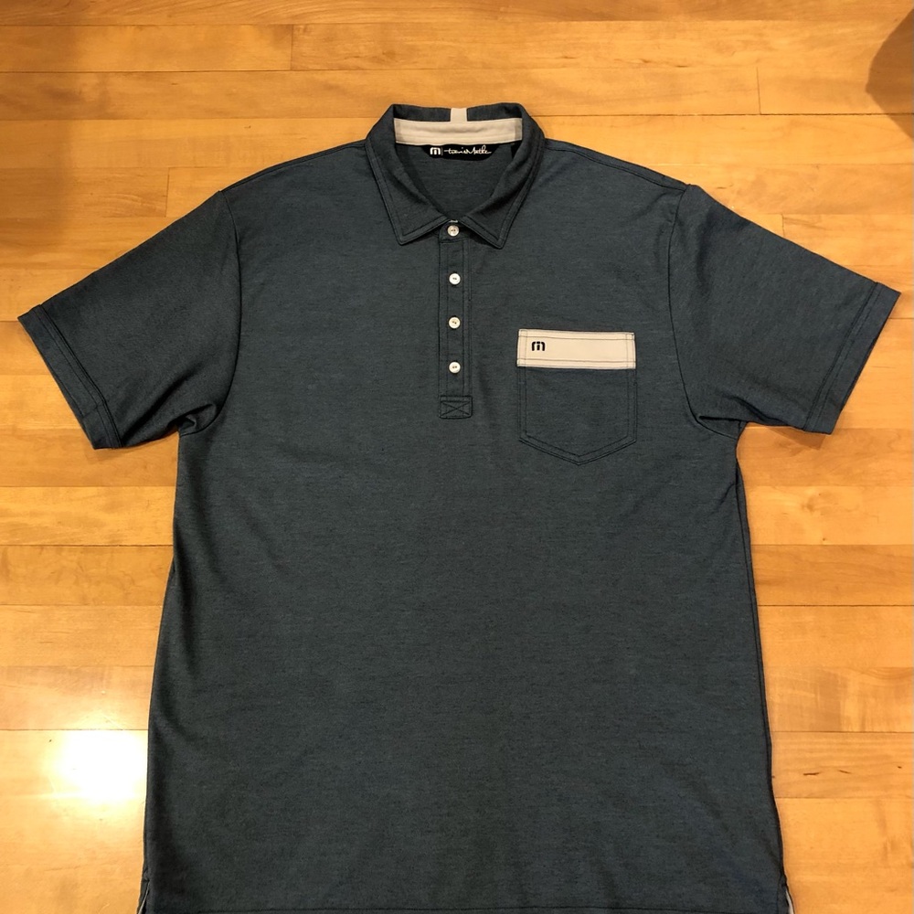 Travis Matthew golf shirt in perfect condition!